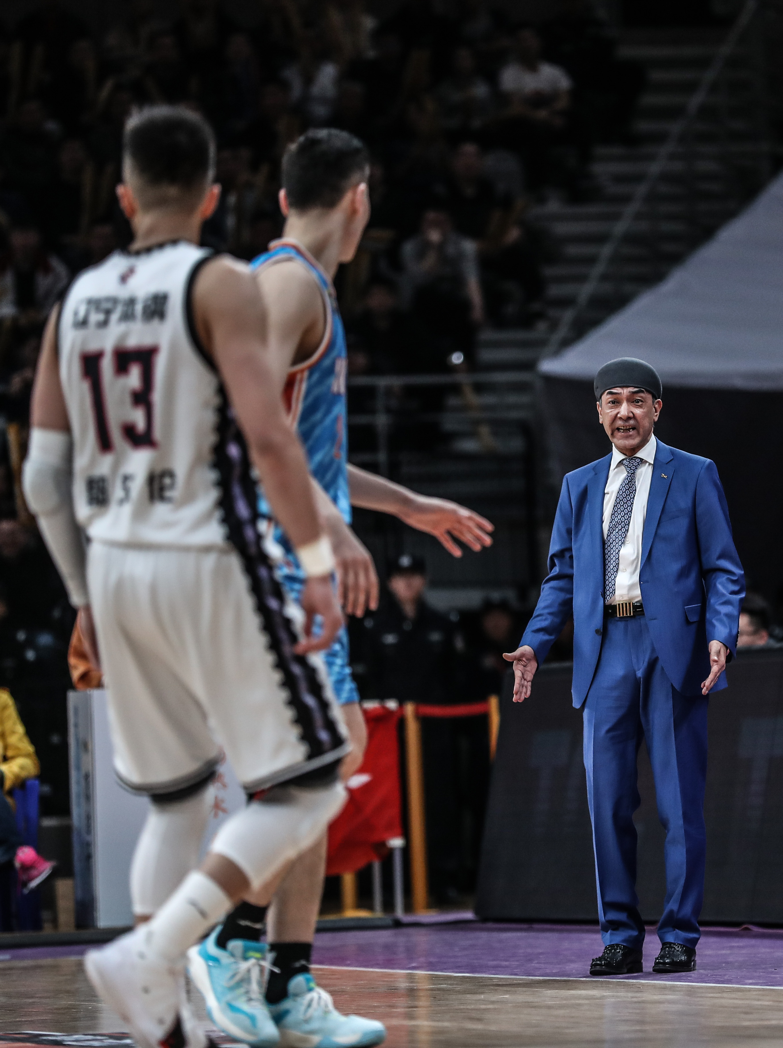 九游娱乐平台-欧篮联倒计时，新疆广汇今夜止住颓势，细节引发关注，球迷炸锅，赛程密集仍需轮换的简单介绍